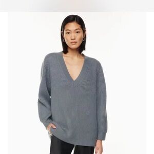 Aritzia Babaton Grey V-Neck Ribbed Women's Sweater